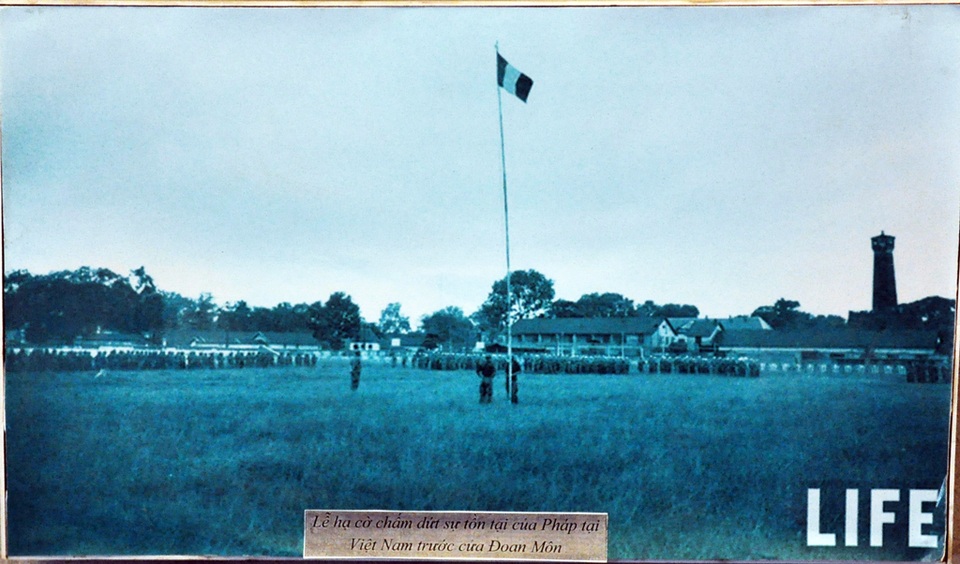 Hình ảnh thời khắc cuối cùng của quân đội Pháp ở Hà Nội năm 1954 - 5 Hình ảnh thời khắc cuối cùng của quân đội Pháp ở Hà Nội năm 1954 - 5