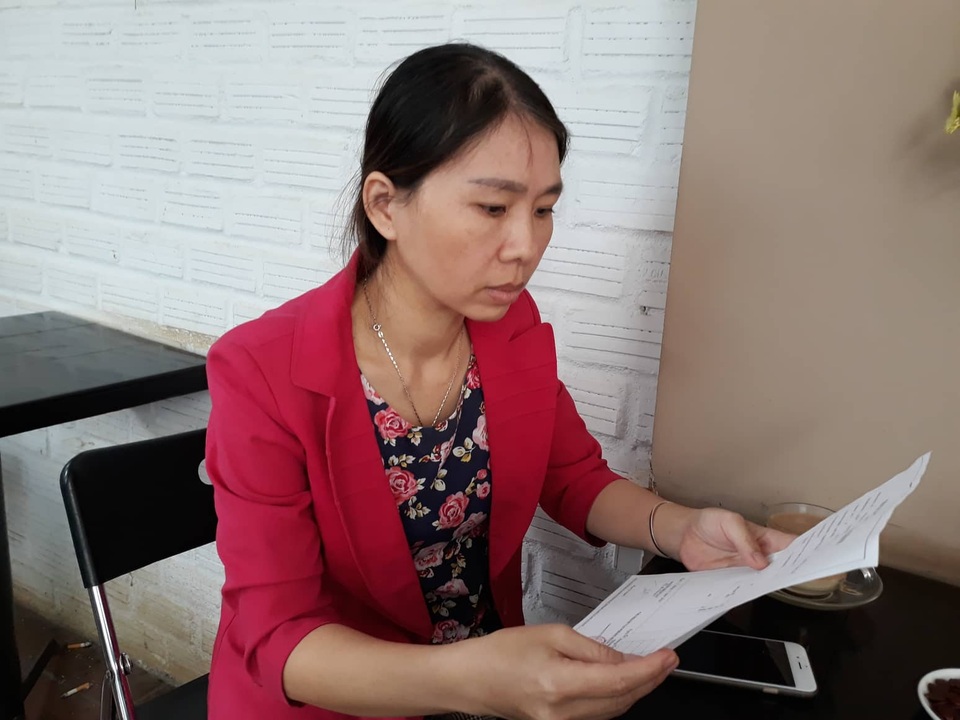 Vụ giáo viên quỳ gối tại ủy ban tỉnh: Điều động công tác có thiếu sót nhưng đúng thẩm quyền - 2 Vụ giáo viên quỳ gối tại ủy ban tỉnh: Điều động công tác có thiếu sót nhưng đúng thẩm quyền - 2