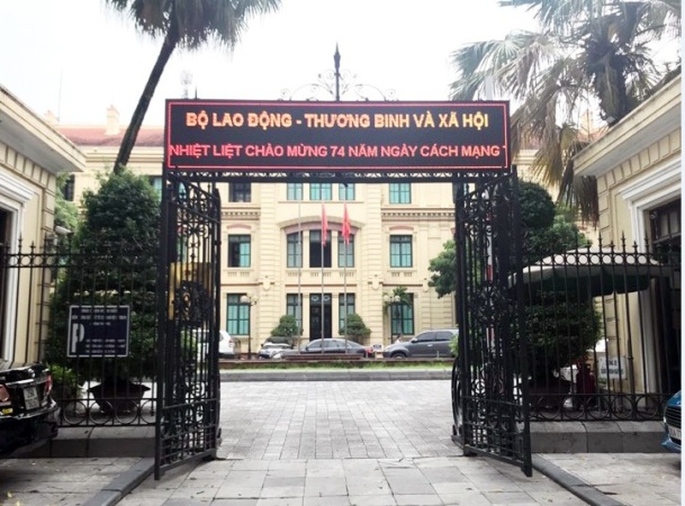 Công bố quyết định phân công nhiệm vụ lãnh đạo Bộ LĐ-TBXH - 1 Công bố quyết định phân công nhiệm vụ lãnh đạo Bộ LĐ-TBXH - 1