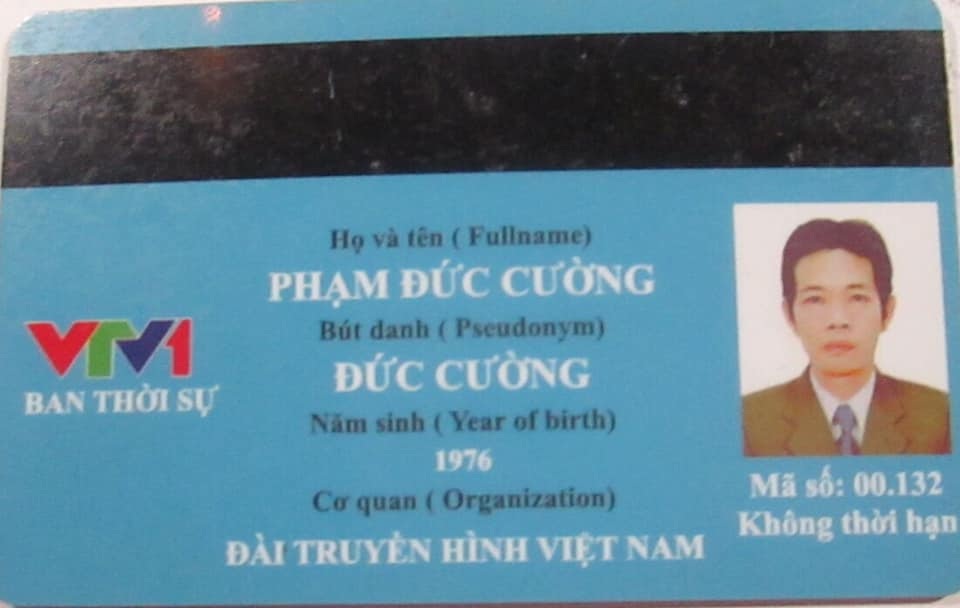 Hà Nội: Người đàn ông giả danh phóng viên thời sự VTV1 để xin lỗi vi phạm giao thông - 1 Hà Nội: Người đàn ông giả danh phóng viên thời sự VTV1 để xin lỗi vi phạm giao thông - 1