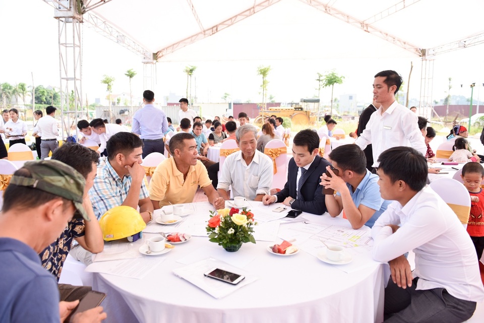Điều gì khiến Tiểu khu Victory City hết bảng hàng ngay ngày đầu tiên? - 1 Điều gì khiến Tiểu khu Victory City hết bảng hàng ngay ngày đầu tiên? - 1