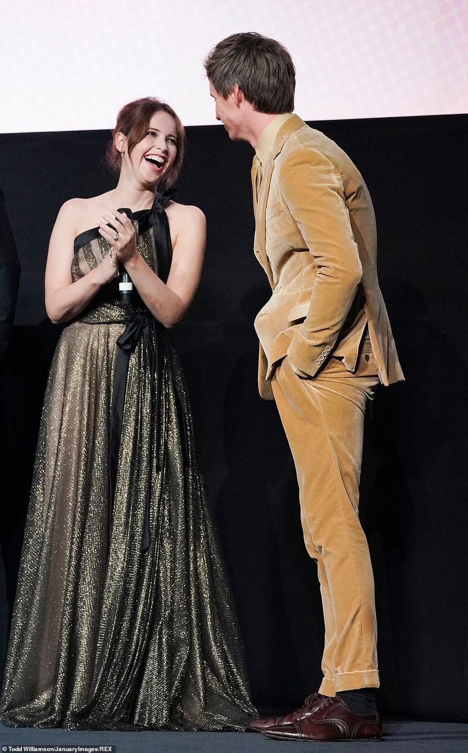 Cô gái Đan Mạch Eddie Redmayne thân thiết bên đồng nghiệp xinh đẹp - 3 Cô gái Đan Mạch Eddie Redmayne thân thiết bên đồng nghiệp xinh đẹp - 3
