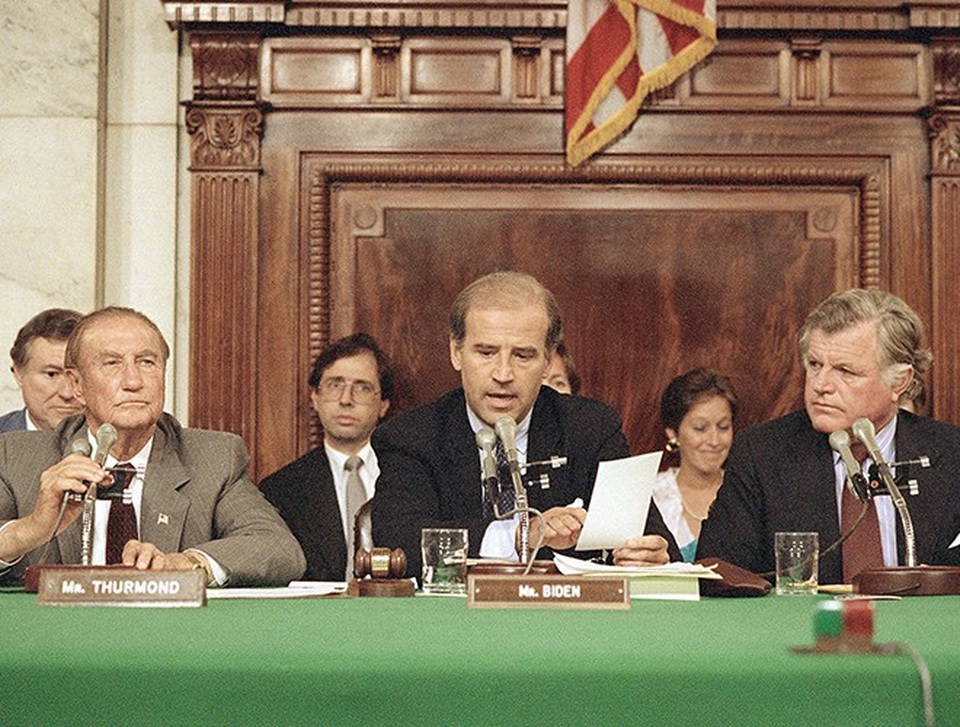 Chân dung Hunter Biden - nguồn cơn khuấy động bê bối ngoại giao Mỹ - Ukraine - 2 Chân dung Hunter Biden - nguồn cơn khuấy động bê bối ngoại giao Mỹ - Ukraine - 2