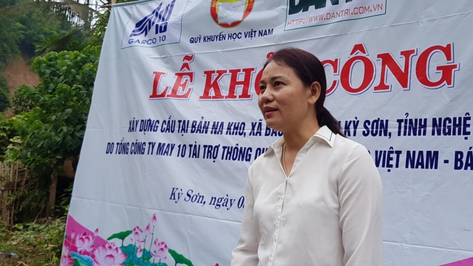 Có Cầu Dân trí, dân bản Na Kho không còn run sợ khi vượt suối - 5 Có Cầu Dân trí, dân bản Na Kho không còn run sợ khi vượt suối - 5