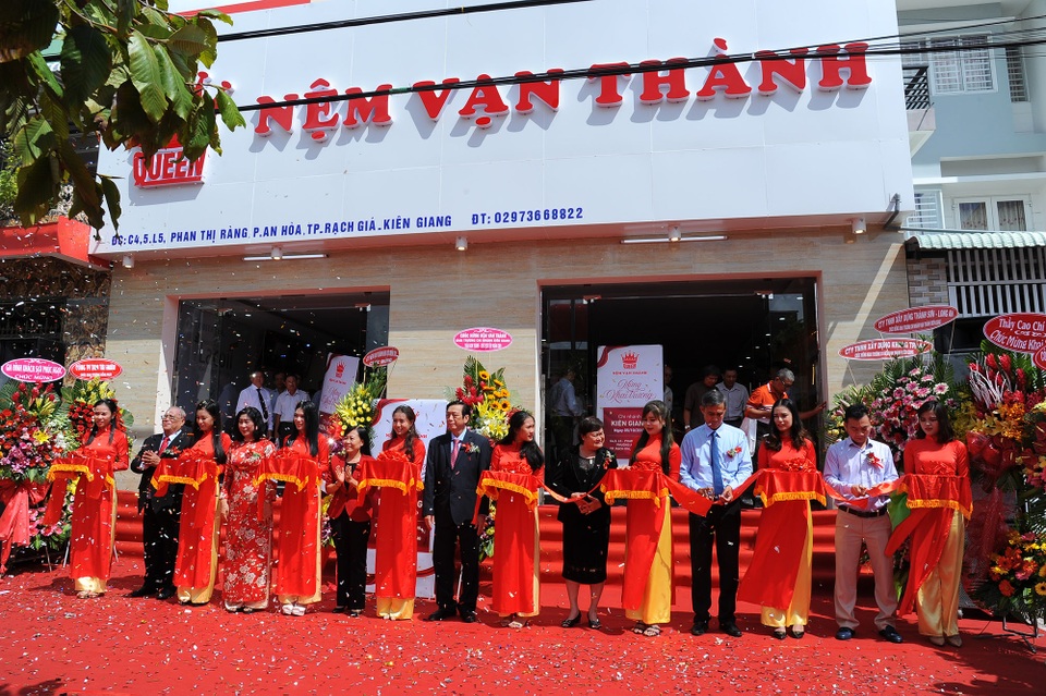 Nệm Vạn Thành khai trương Chi nhánh Kiên Giang - 1 Nệm Vạn Thành khai trương Chi nhánh Kiên Giang - 1