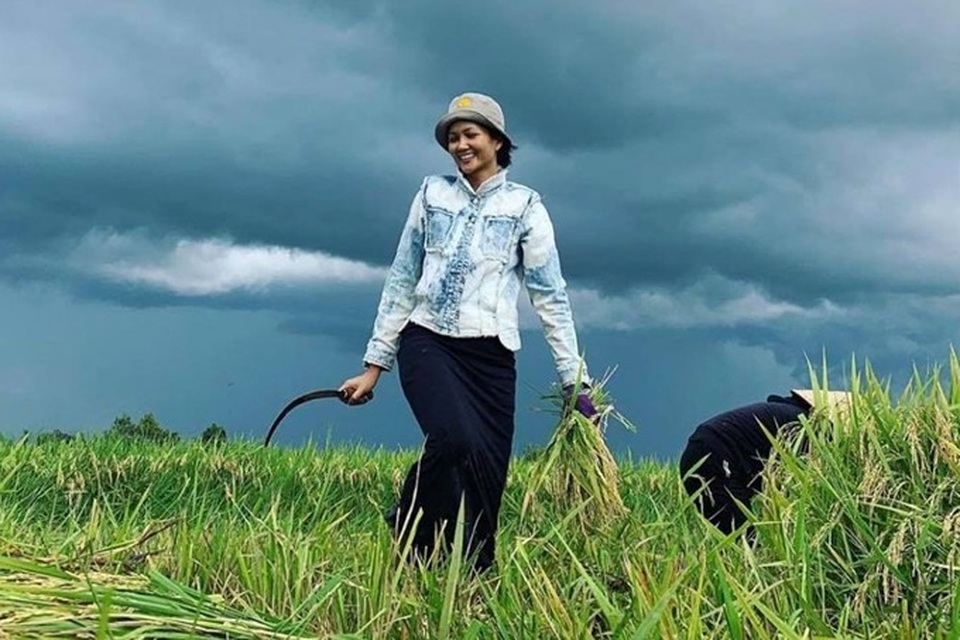 Xúc động với cuộc sống giản dị của Hoa hậu HHen Niê ở quê nhà - 9 Xúc động với cuộc sống giản dị của Hoa hậu HHen Niê ở quê nhà - 9