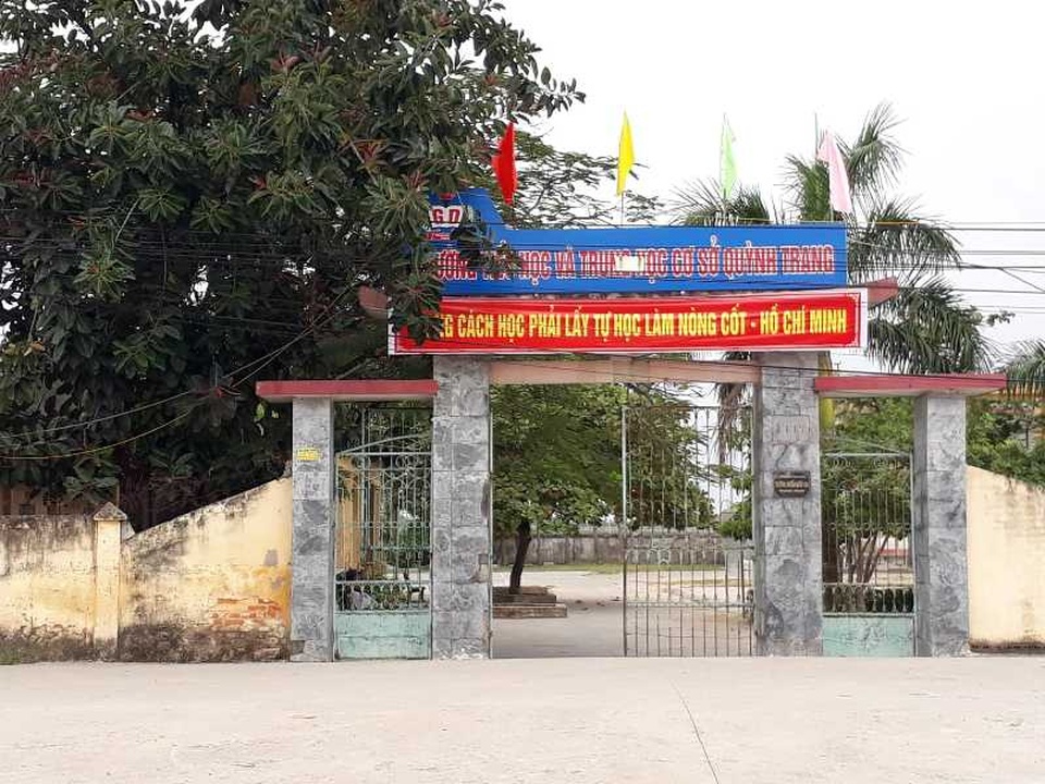 Làm rõ thông tin thầy giáo bị tố “gạ tình” với học sinh cũ qua tin nhắn - 3 Làm rõ thông tin thầy giáo bị tố “gạ tình” với học sinh cũ qua tin nhắn - 3