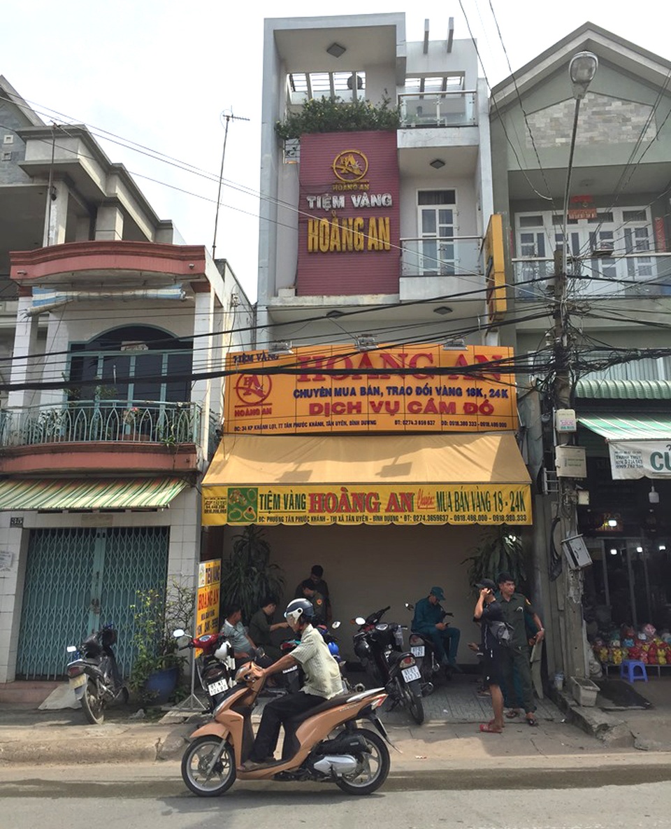 Tiệm vàng trình báo mất trộm gần 200 cây vàng trong đêm - 1