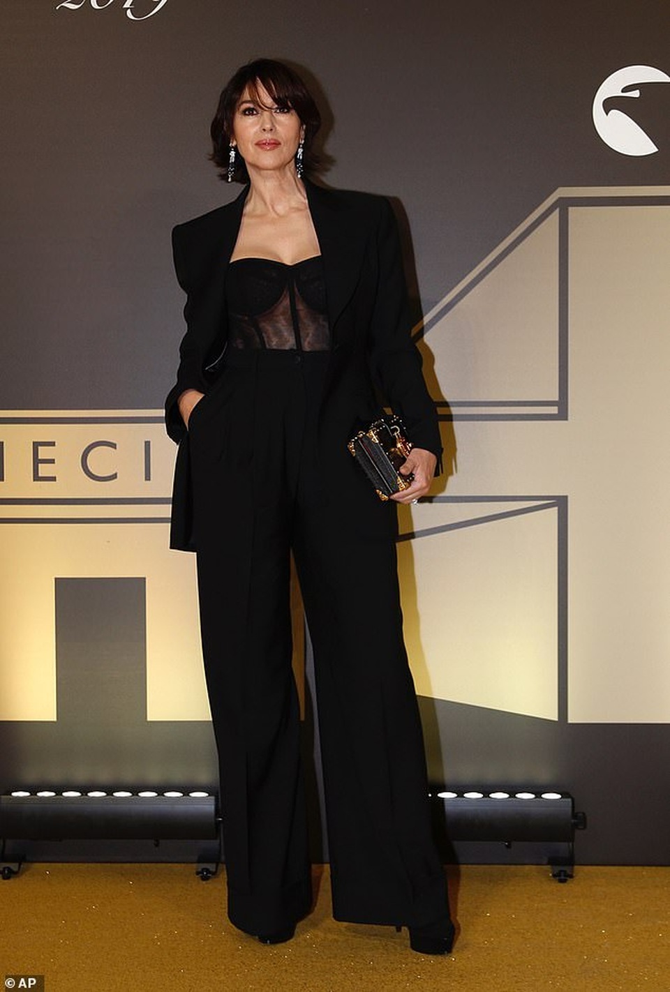 Biểu tượng gợi cảm nước Ý trẻ trung với tóc ngắn - 5 Biểu tượng gợi cảm nước Ý trẻ trung với tóc ngắn - 5