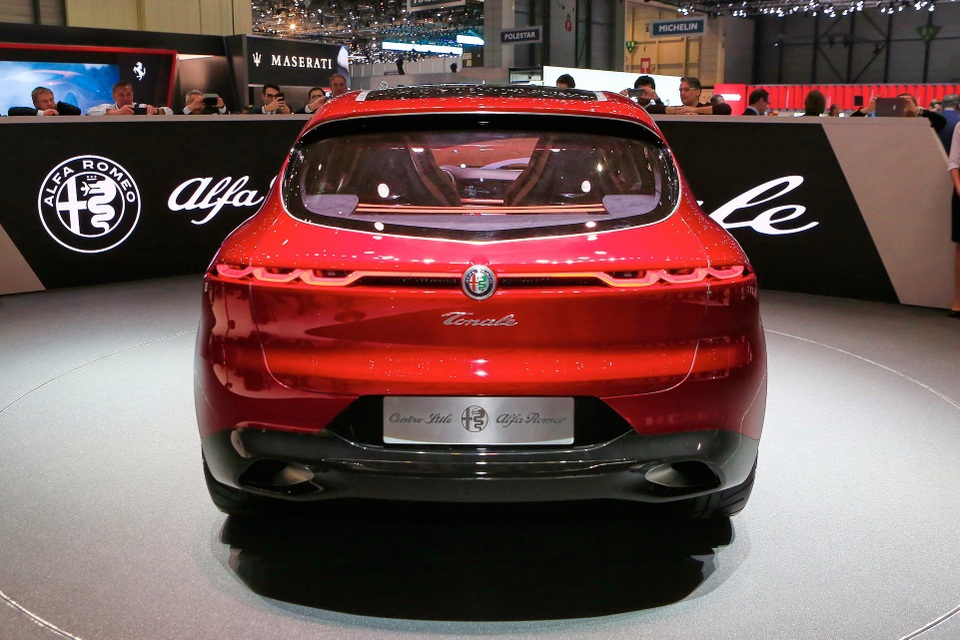 Lộ diện tân binh Alfa Romeo Tonale - Nhân tố mới trên thị trường SUV cỡ nhỏ - 5 Lộ diện tân binh Alfa Romeo Tonale - Nhân tố mới trên thị trường SUV cỡ nhỏ - 5