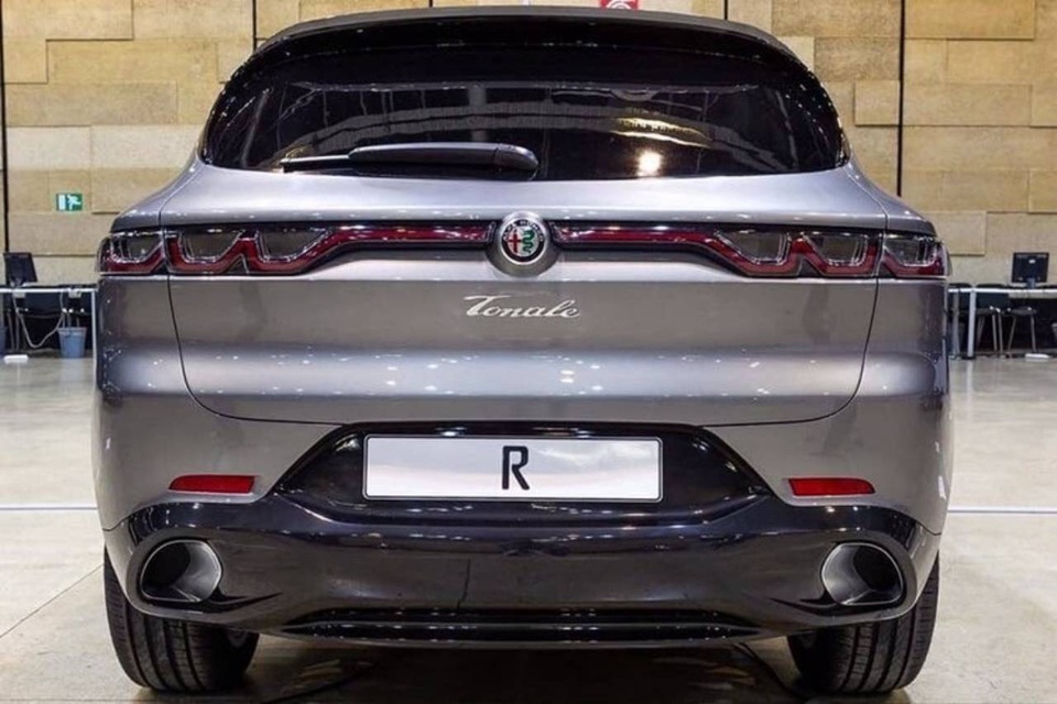 Lộ diện tân binh Alfa Romeo Tonale - Nhân tố mới trên thị trường SUV cỡ nhỏ - 4 Lộ diện tân binh Alfa Romeo Tonale - Nhân tố mới trên thị trường SUV cỡ nhỏ - 4