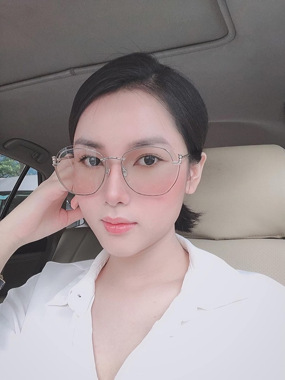 Thủ môn Bùi Tiến Dũng đang hẹn hò MC xinh đẹp, hơn tuổi? - 3 Thủ môn Bùi Tiến Dũng đang hẹn hò MC xinh đẹp, hơn tuổi? - 3