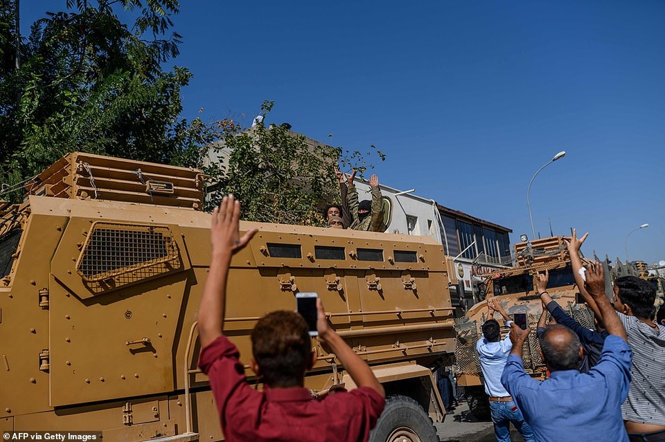 Thổ Nhĩ Kỳ rầm rập tiến công vào Syria, chiến sự nóng lên - 17 Thổ Nhĩ Kỳ rầm rập tiến công vào Syria, chiến sự nóng lên - 17