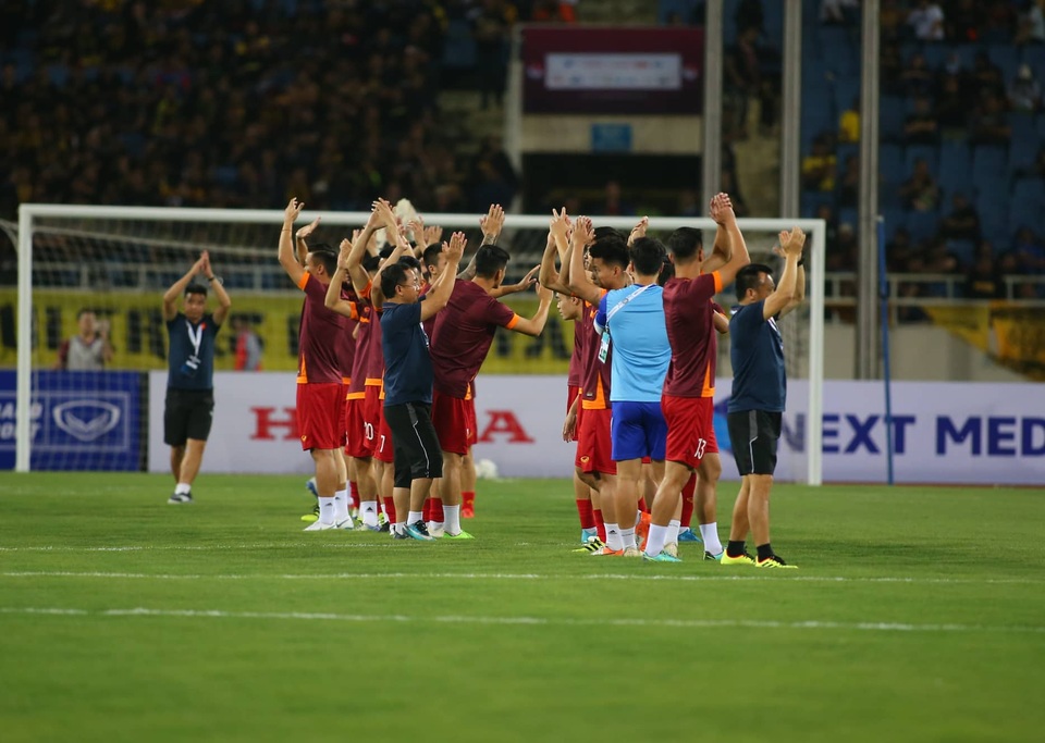 Việt Nam 1-0 Malaysia: Quang Hải ghi bàn đẳng cấp - 30 Việt Nam 1-0 Malaysia: Quang Hải ghi bàn đẳng cấp - 30