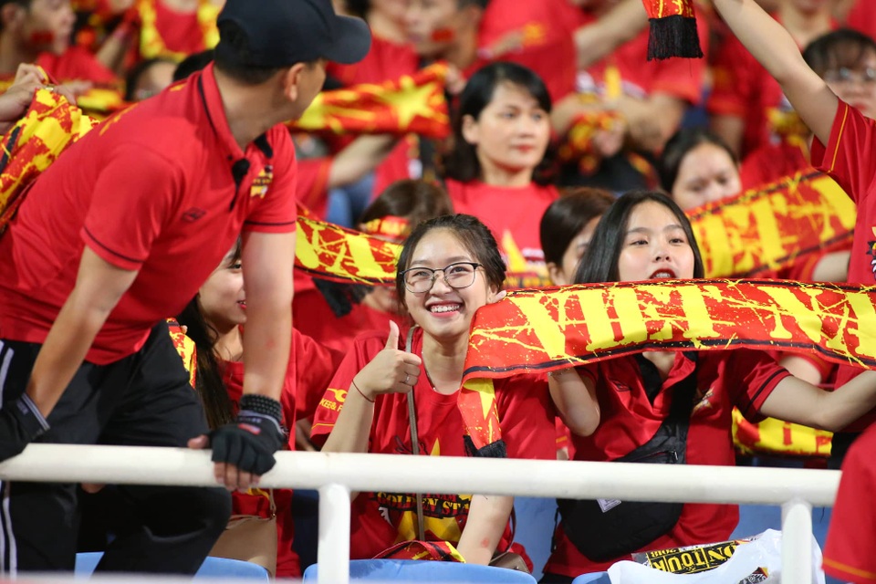 Việt Nam 1-0 Malaysia: Quang Hải ghi bàn đẳng cấp - 34 Việt Nam 1-0 Malaysia: Quang Hải ghi bàn đẳng cấp - 34