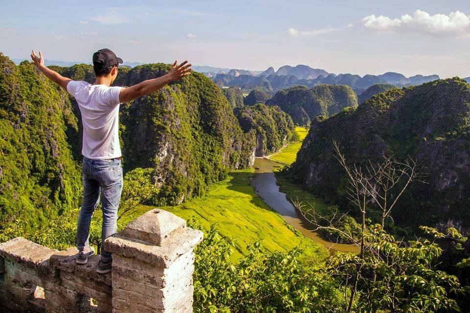 Hang Múa: Điểm “check-in” trên “lưng chừng trời” đẹp không tưởng ở Ninh Bình! - 20 Hang Múa: Điểm “check-in” trên “lưng chừng trời” đẹp không tưởng ở Ninh Bình! - 20
