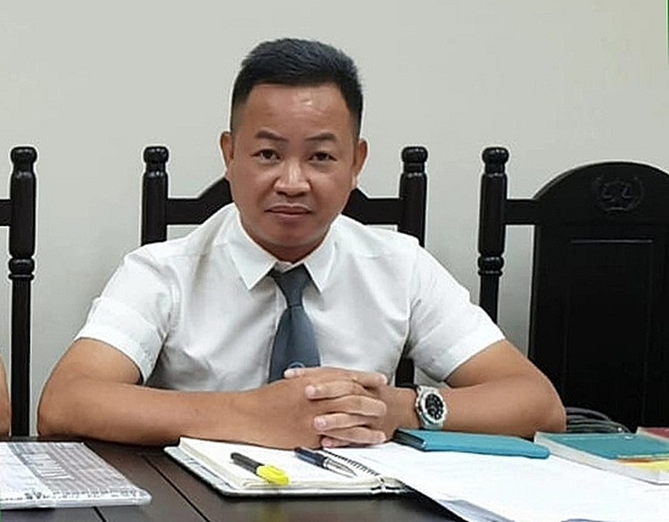 Dân ghi hình CSGT không được đứng quá gần, dí sát máy quay gây cản trở - 2 Dân ghi hình CSGT không được đứng quá gần, dí sát máy quay gây cản trở - 2