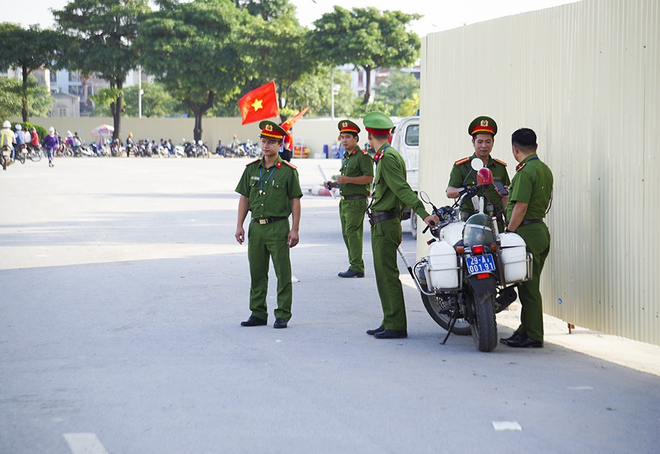 An ninh thắt chặt bảo vệ trận đấu Việt Nam và Malaysia - 8 An ninh thắt chặt bảo vệ trận đấu Việt Nam và Malaysia - 8