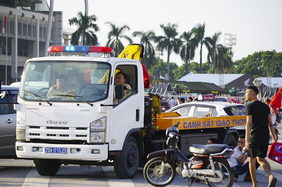 An ninh thắt chặt bảo vệ trận đấu Việt Nam và Malaysia - 2 An ninh thắt chặt bảo vệ trận đấu Việt Nam và Malaysia - 2