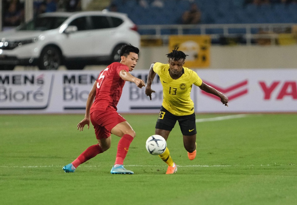 Việt Nam 1-0 Malaysia: Quang Hải ghi bàn đẳng cấp - 2 Việt Nam 1-0 Malaysia: Quang Hải ghi bàn đẳng cấp - 2