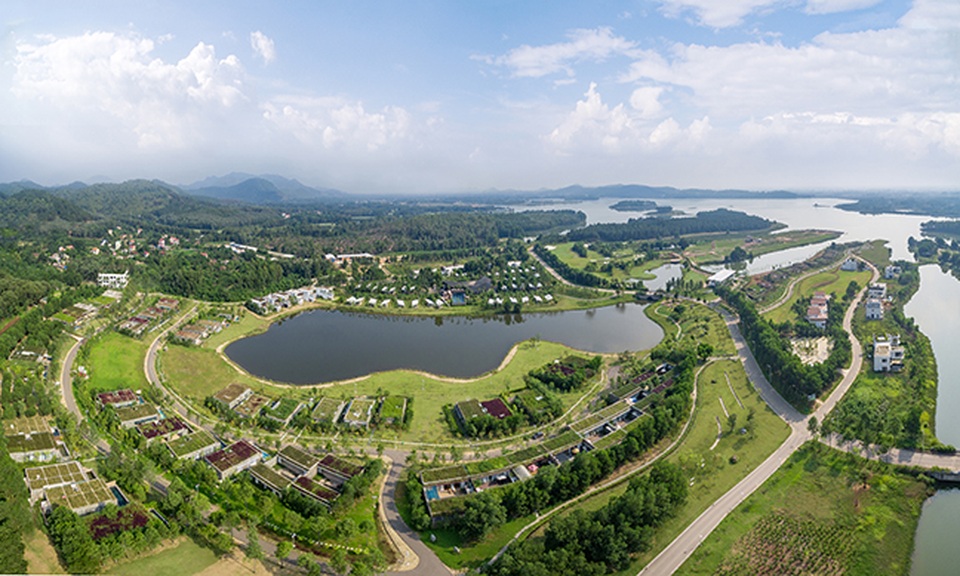 Thăm “Không gian Nghệ thuật bên hồ lớn nhất Việt Nam” tại Đại Lải - 15 Thăm “Không gian Nghệ thuật bên hồ lớn nhất Việt Nam” tại Đại Lải - 15
