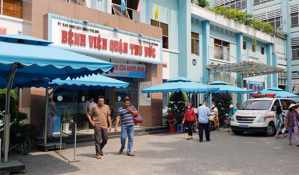 Cha nghi ngáo đá, đâm trọng thương con đẻ - 1 Cha nghi ngáo đá, đâm trọng thương con đẻ - 1