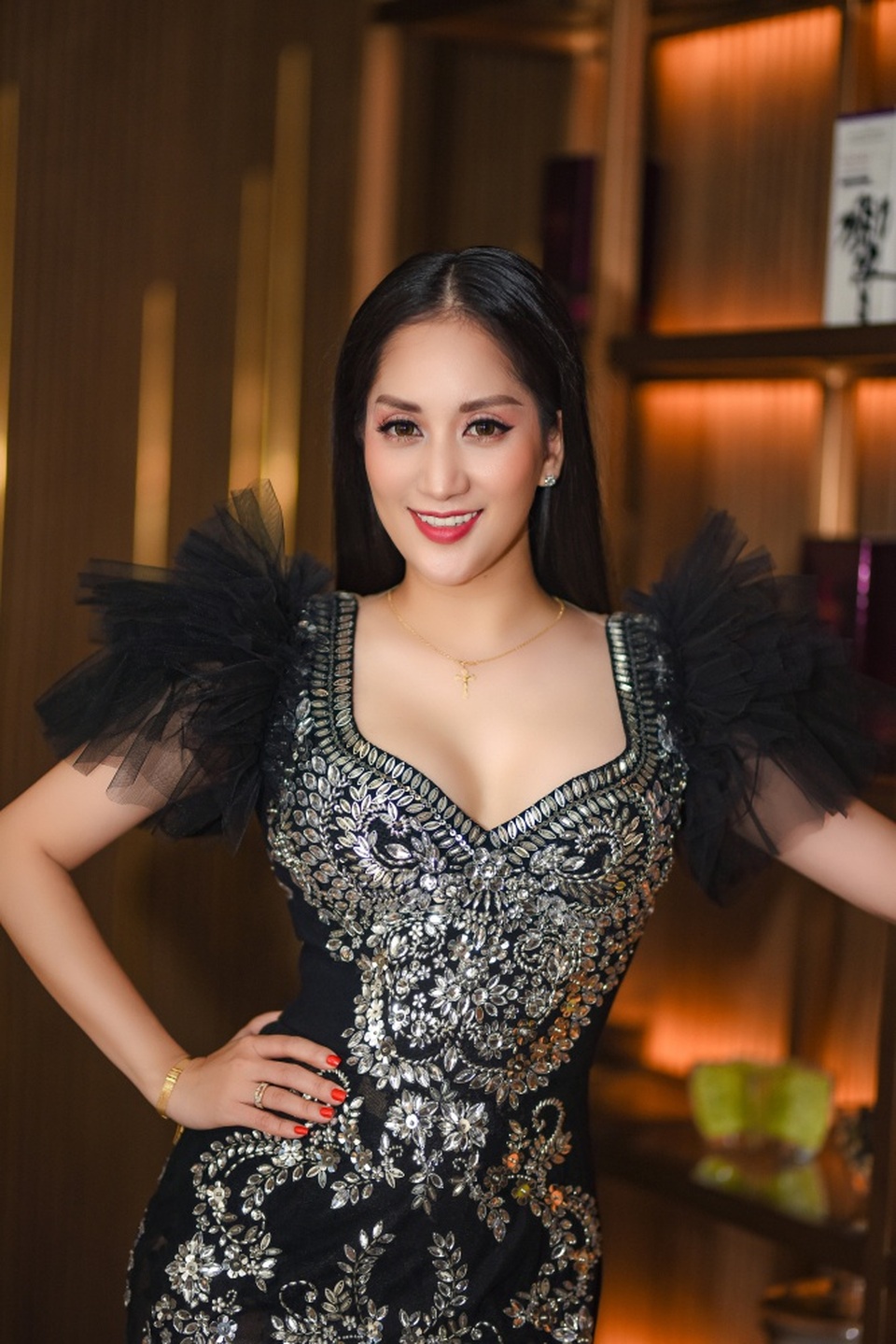 Khánh Thi luôn muốn là “số 1” trong mắt “chồng trẻ” Phan Hiển - 16 Khánh Thi luôn muốn là “số 1” trong mắt “chồng trẻ” Phan Hiển - 16