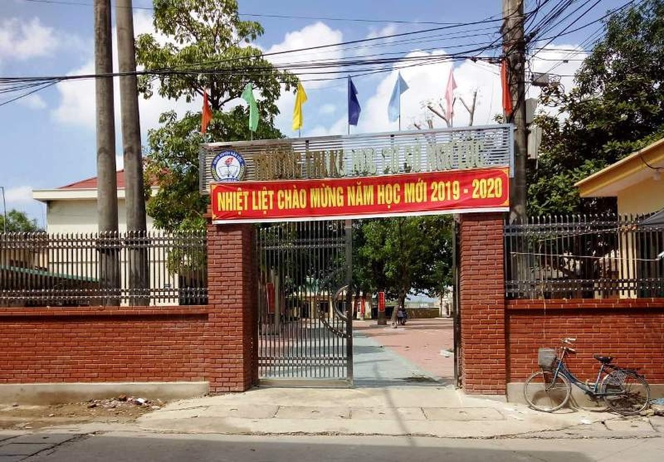 Bị chuyển lớp, nữ sinh lớp 7 nghỉ học - 1 Bị chuyển lớp, nữ sinh lớp 7 nghỉ học - 1