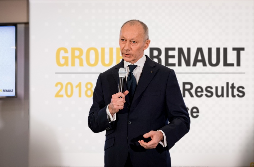 Nissan và Renault dồn dập thay CEO sau bê bối gian lận tài chính của lãnh đạo - 2 Nissan và Renault dồn dập thay CEO sau bê bối gian lận tài chính của lãnh đạo - 2