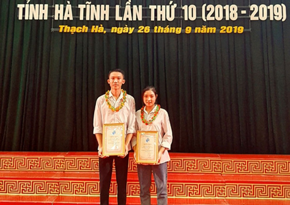 Hai học sinh lớp 12 sáng tạo ứng dụng nhập điểm bằng giọng nói trên smartphone - 4 Hai học sinh lớp 12 sáng tạo ứng dụng nhập điểm bằng giọng nói trên smartphone - 4
