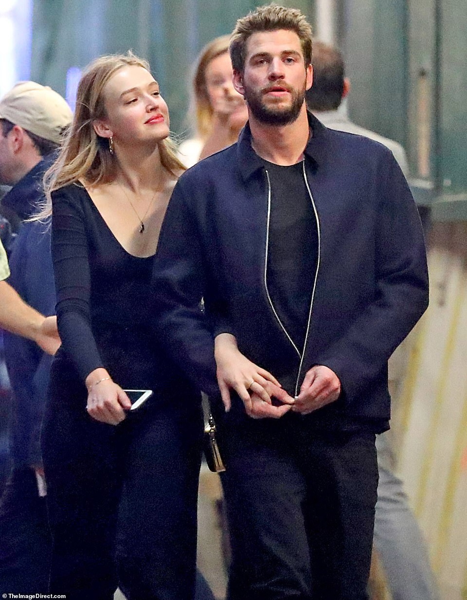 Liam Hemsworth đã có bạn gái mới - 3 Liam Hemsworth đã có bạn gái mới - 3