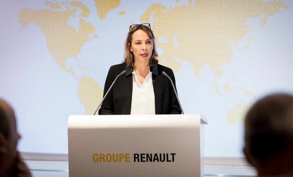 Renault thẳng tay sa thải giám đốc điều hành - 2 Renault thẳng tay sa thải giám đốc điều hành - 2