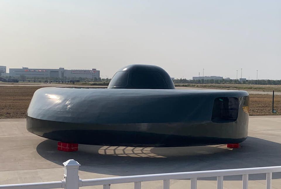 “Đĩa bay” lạ được trưng bày tại Trung Quốc - 1