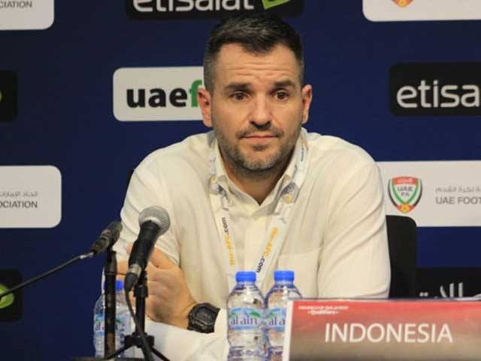 HLV McMenemy: “Bằng mọi giá Indonesia phải thắng đội tuyển Việt Nam” - 1 HLV McMenemy: “Bằng mọi giá Indonesia phải thắng đội tuyển Việt Nam” - 1