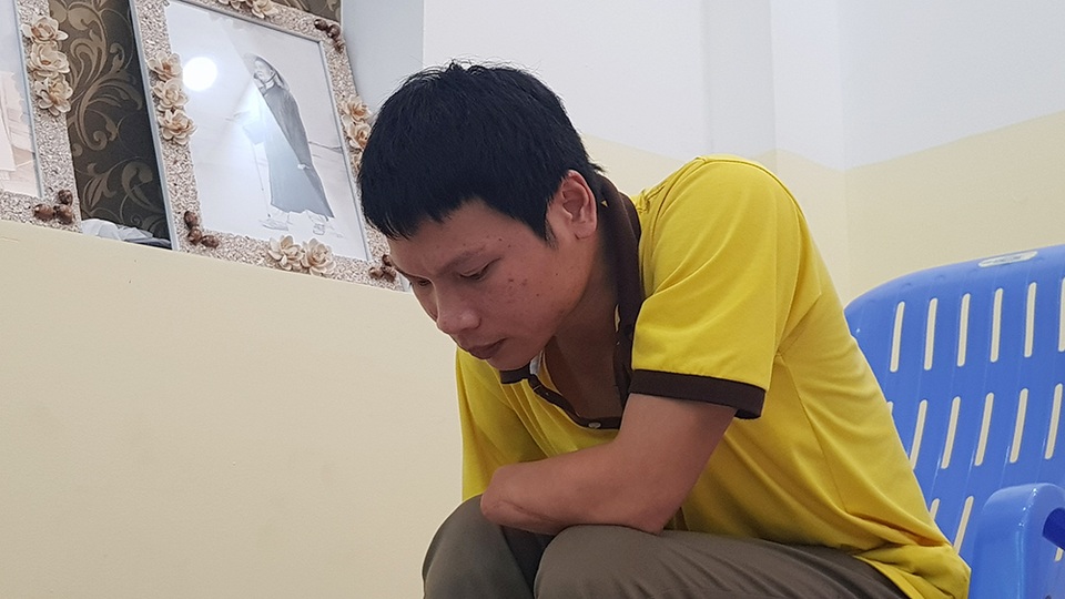 Kinh ngạc chân dung nghệ sĩ được vẽ... bằng chân của chàng trai 8X - 3