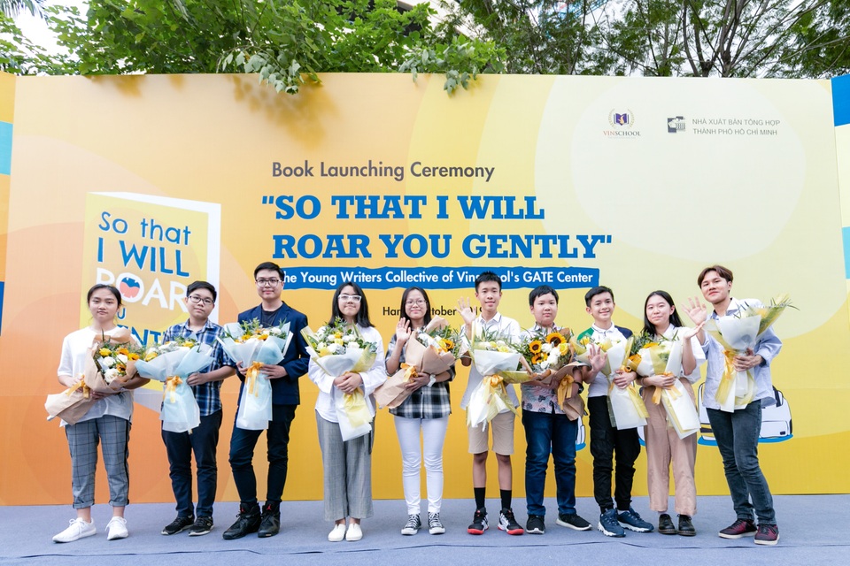 Lời thì thầm của thế hệ 10x qua cuốn sách tự viết bằng tiếng Anh - 4 Lời thì thầm của thế hệ 10x qua cuốn sách tự viết bằng tiếng Anh - 4