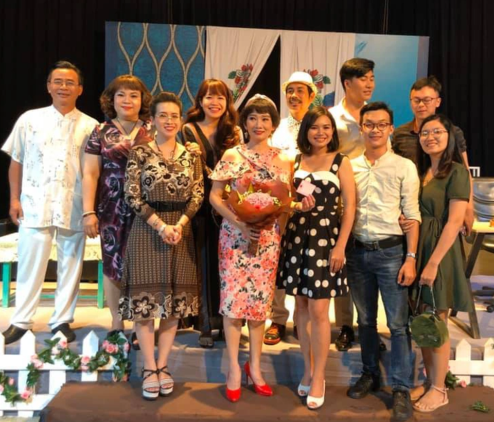 Sân khấu kịch chưa bao giờ “nuôi sống” diễn viên - 2