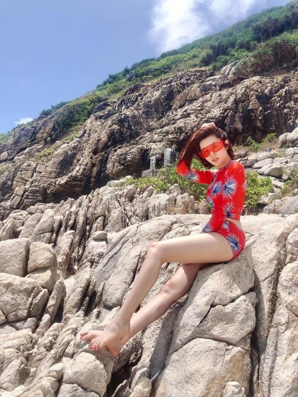 Thúy Ngân “Gạo nếp gạo tẻ” khoe đường cong nóng bỏng - 1 Thúy Ngân “Gạo nếp gạo tẻ” khoe đường cong nóng bỏng - 1