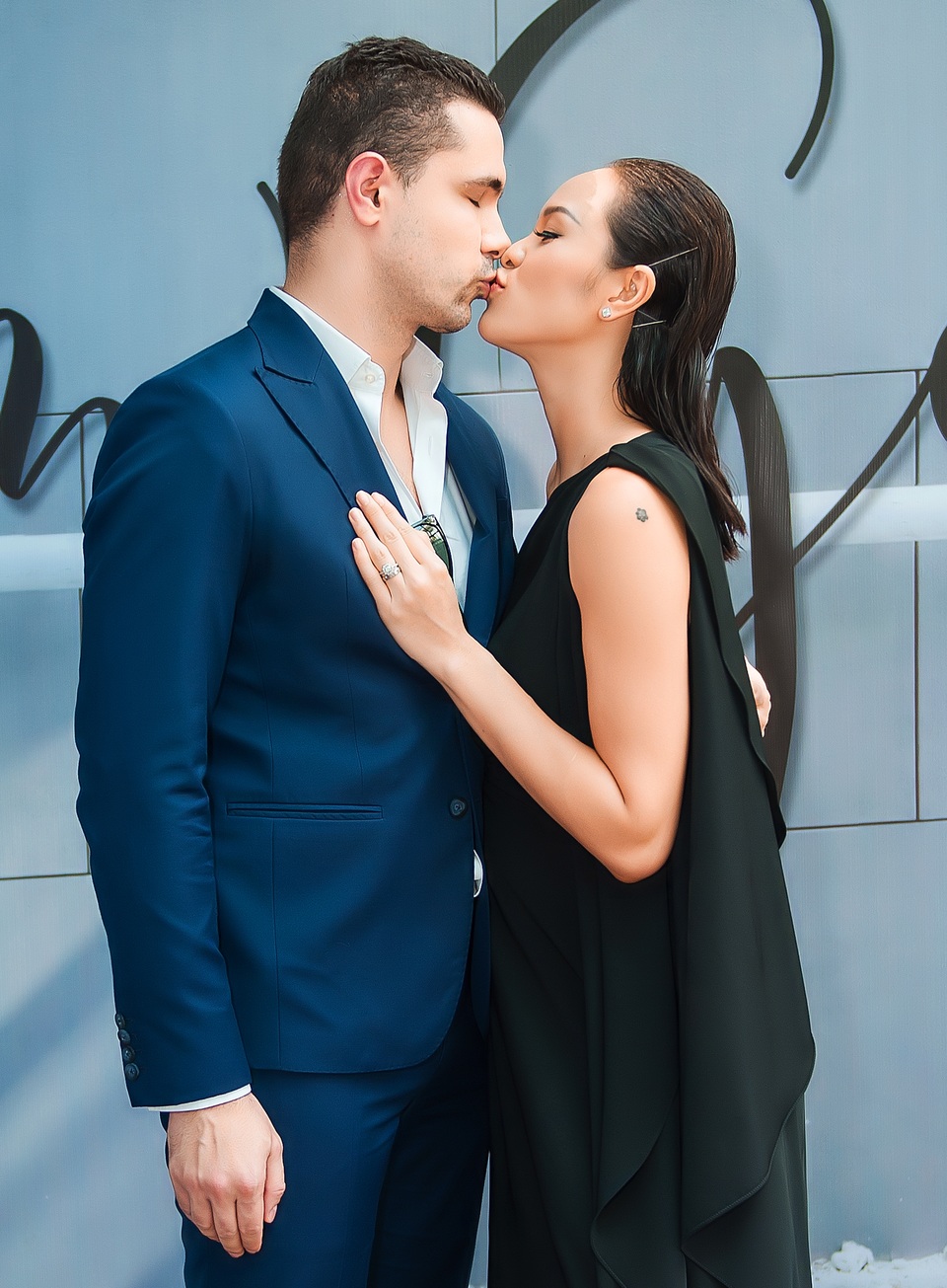 Phương Mai “bế” bụng bầu catwalk cùng Thu Thuỷ, Huyền My, Hồng Quế - 8