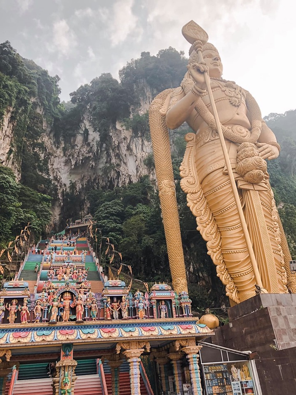 72 giờ lạc lối ở “thiên đường du lịch” Kuala Lumpur của du khách Việt - 3 72 giờ lạc lối ở “thiên đường du lịch” Kuala Lumpur của du khách Việt - 3