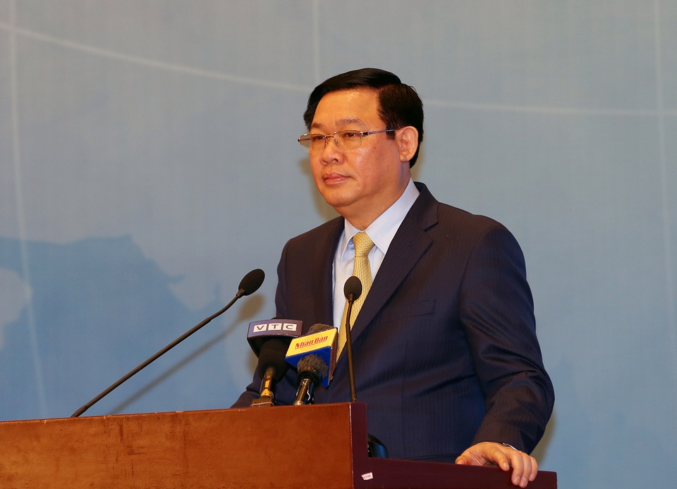 Phó Thủ tướng phê bình lãnh đạo Bộ Tài chính, TNMT “vắng mặt” tại Diễn đàn Kinh tế - 1 Phó Thủ tướng phê bình lãnh đạo Bộ Tài chính, TNMT “vắng mặt” tại Diễn đàn Kinh tế - 1
