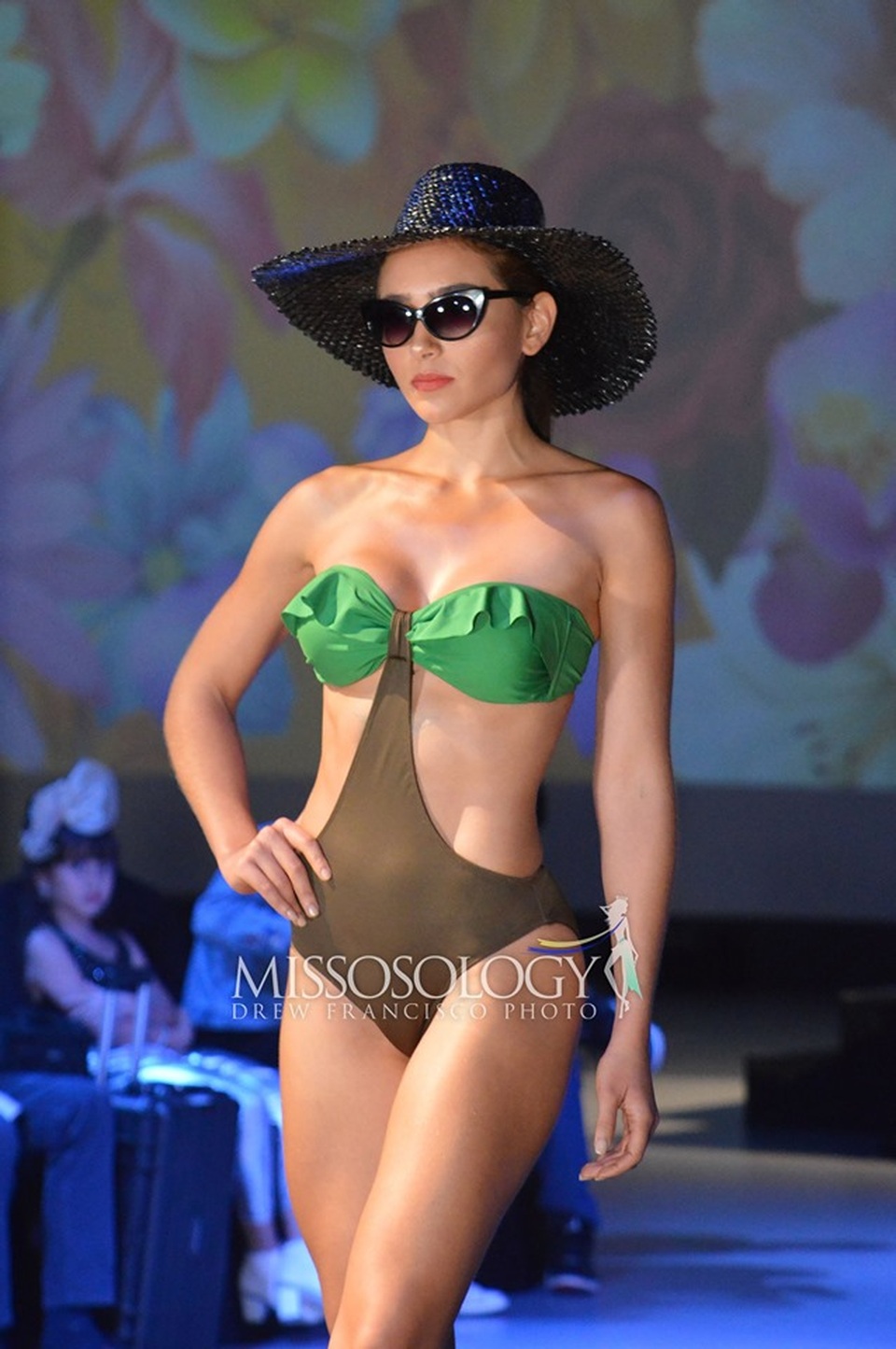 Thí sinh Hoa hậu Trái đất 2019 khoe thể hình trong phần thi áo tắm - 17 Thí sinh Hoa hậu Trái đất 2019 khoe thể hình trong phần thi áo tắm - 17