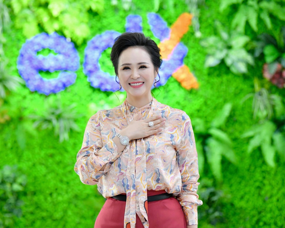 Một ngày trở lại làm cô giáo của Nữ hoàng Bùi Thanh Hương tại trường Đại học edX - 2 Một ngày trở lại làm cô giáo của Nữ hoàng Bùi Thanh Hương tại trường Đại học edX - 2