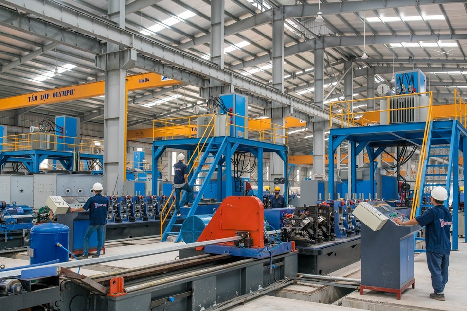 Tôn Olympic – Đi lên cùng tầm vóc Việt - 3 Tôn Olympic – Đi lên cùng tầm vóc Việt - 3