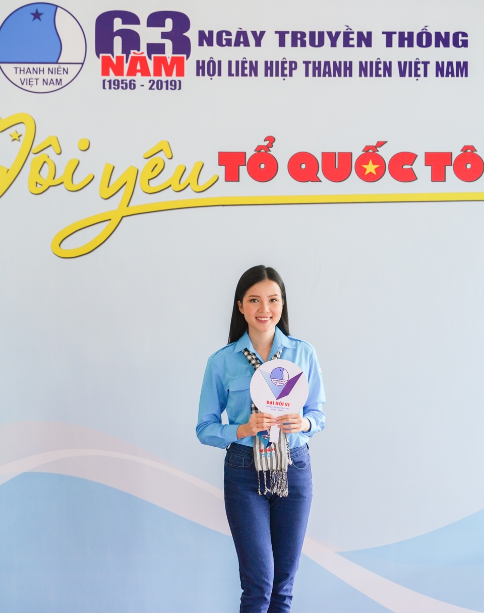 Hoa khôi Huỳnh Thúy Vi vào Ban chấp hành Hội Liên hiệp Thanh niên Cần Thơ - 7 Hoa khôi Huỳnh Thúy Vi vào Ban chấp hành Hội Liên hiệp Thanh niên Cần Thơ - 7
