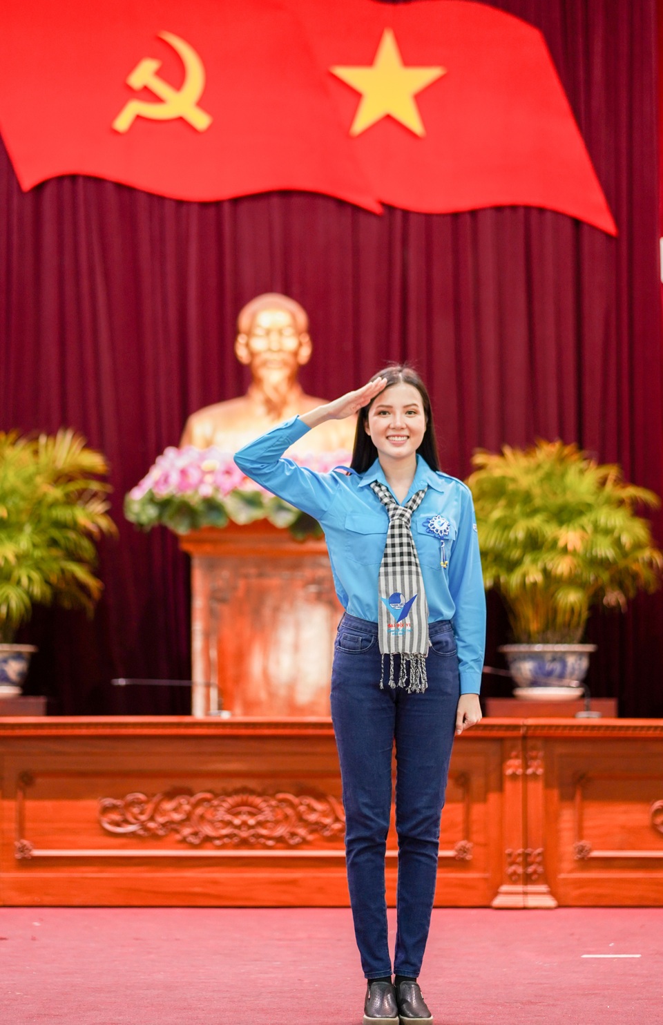 Hoa khôi Huỳnh Thúy Vi vào Ban chấp hành Hội Liên hiệp Thanh niên Cần Thơ - 8 Hoa khôi Huỳnh Thúy Vi vào Ban chấp hành Hội Liên hiệp Thanh niên Cần Thơ - 8