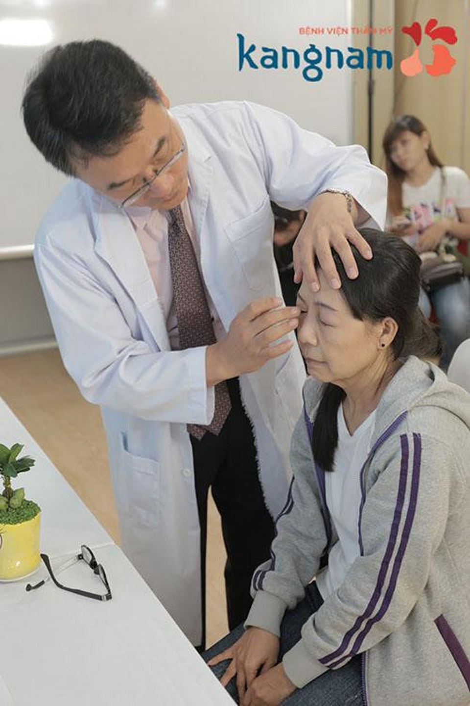 Câu chuyện về người phụ nữ cải lão hoàn đồng và phép màu đến từ lòng nhân ái - 3 Câu chuyện về người phụ nữ cải lão hoàn đồng và phép màu đến từ lòng nhân ái - 3