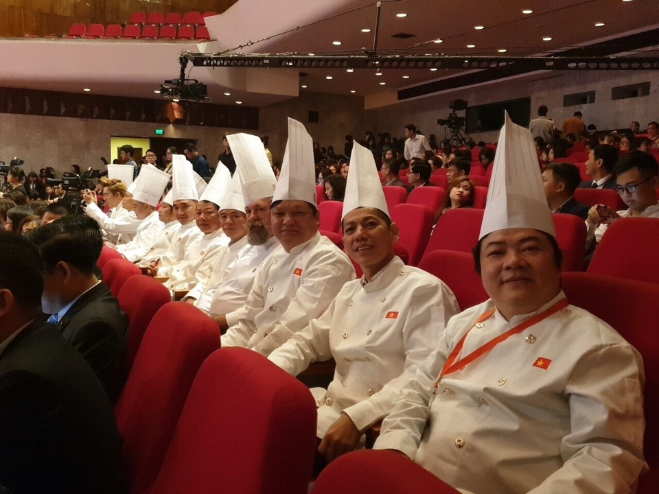 Chân dung bếp trưởng mang ẩm thực Huế ra thế giới - 4