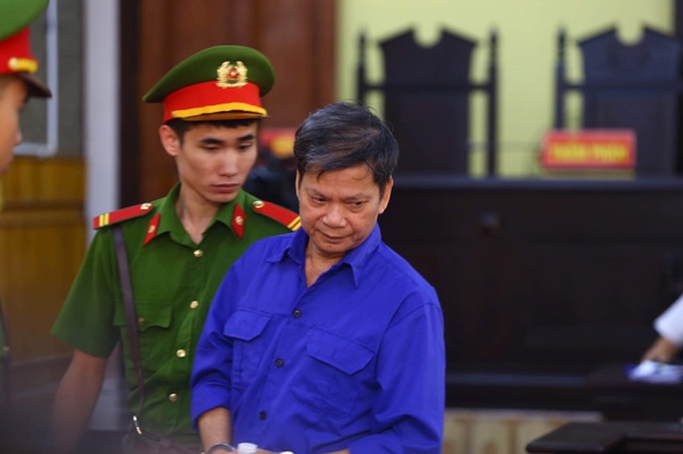 Xử vụ gian lận thi ở Sơn La: Phụ huynh đầu tiên nhận đưa tiền để chạy điểm cho con - 2 Xử vụ gian lận thi ở Sơn La: Phụ huynh đầu tiên nhận đưa tiền để chạy điểm cho con - 2