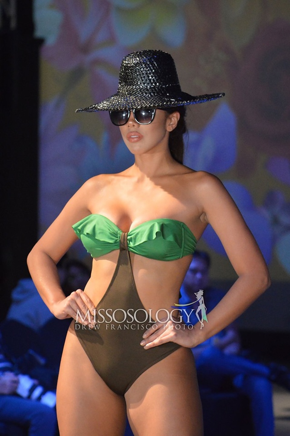 Thí sinh Hoa hậu Trái đất 2019 khoe thể hình trong phần thi áo tắm - 10 Thí sinh Hoa hậu Trái đất 2019 khoe thể hình trong phần thi áo tắm - 10